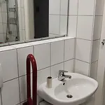 Grosse Monteurwohnung Bei Wuerzburg Bis 6 Personen Mit Eigenen Gratis Parklaetzen Und Grill Und Wlan 3x Schlafzimmer - Nur Einzelbetten Apartmán