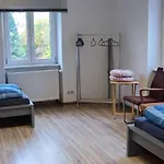 Grosse Monteurwohnung Bei Wuerzburg Bis 6 Personen Mit Eigenen Gratis Parklaetzen Und Grill Und Wlan 3x Schlafzimmer - Nur Einzelbetten Apartmán