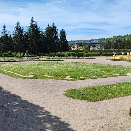 Lejlighed Grosse Monteurwohnung Andre Bei Wuerzburg Bis 6 Personen Mit Eigenen Gratis Parklaetzen Und Grill Und Wlan 3x Schlafzimmer - Nur Einzelbetten Veitshöchheim