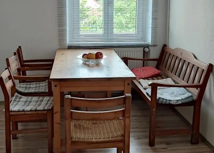 Monteurwohnung Bei Würzburg Bis 6 Personen Mit Gratis Parklätzen Und Grill Und Wlan 3x Schlafzimmer Und Grill Apartment *