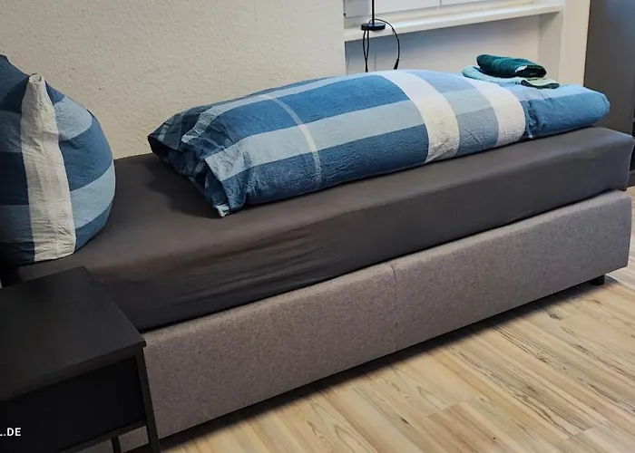 Apartment Monteurwohnung Bei Würzburg Bis 6 Personen Mit Gratis Parklätzen Und Grill Und Wlan 3x Schlafzimmer Und Grill Veitshöchheim