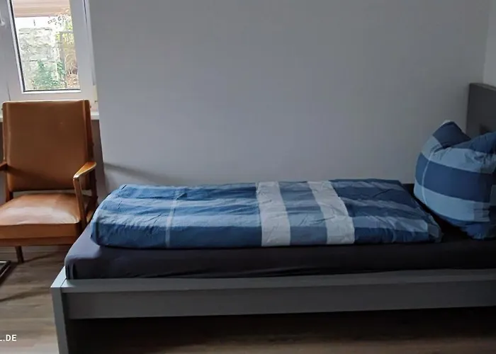 Monteurwohnung Bei Würzburg Bis 6 Personen Mit Gratis Parklätzen Und Grill Und Wlan 3x Schlafzimmer Und Grill Veitshöchheim