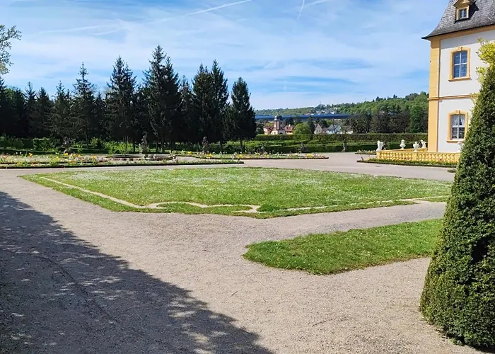 Apartment Monteurwohnung Bei Würzburg Bis 6 Personen Mit Gratis Parklätzen Und Grill Und Wlan 3x Schlafzimmer Und Grill Veitshöchheim